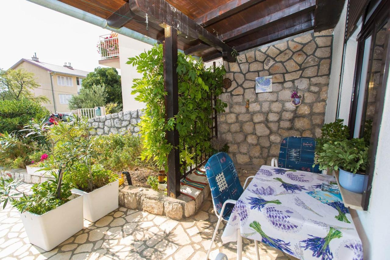 Apartmani Vera Crikvenica Extérieur photo